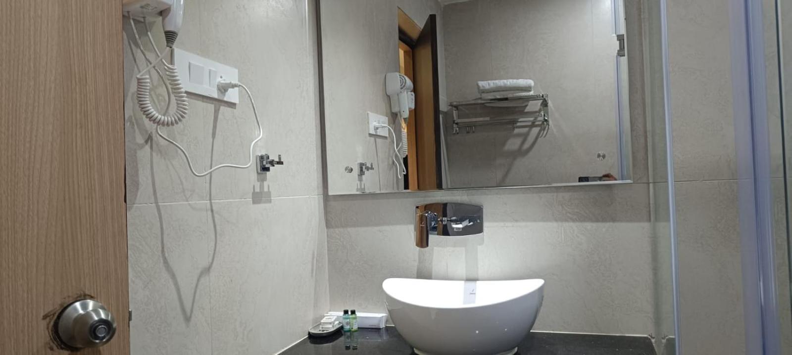 Hotel Lee Garden Near To Blue Flag Beach 500 Mtrs Puri Luaran gambar