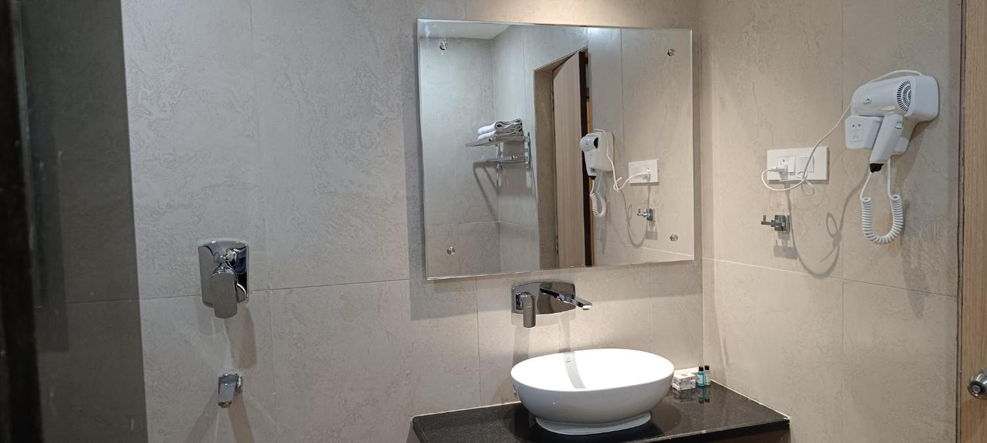Hotel Lee Garden Near To Blue Flag Beach 500 Mtrs Puri Luaran gambar